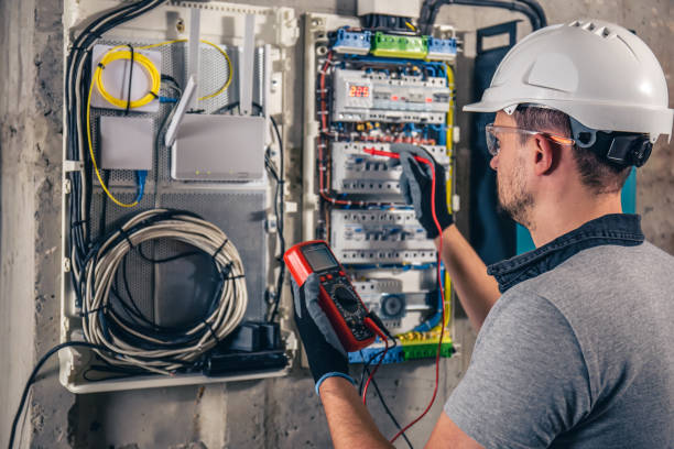 Best Local Electrician Companies  in Town And Country, MO